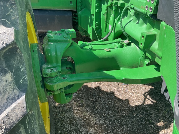 2022 John Deere 8R 250 Tractor