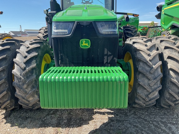 2022 John Deere 8R 250 Tractor