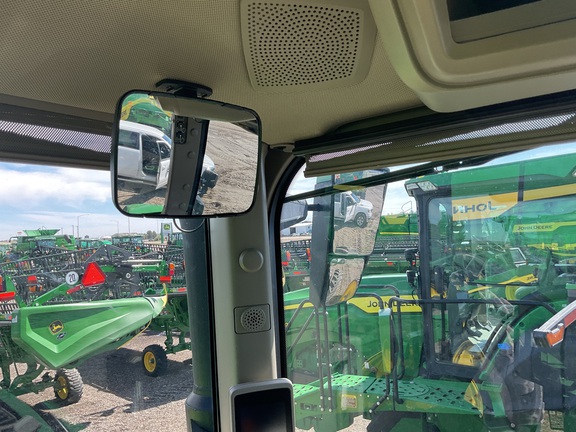 2022 John Deere 8R 250 Tractor