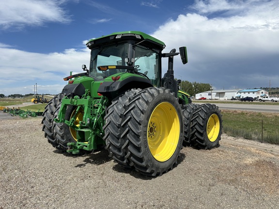 2022 John Deere 8R 250 Tractor