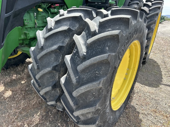 2022 John Deere 8R 250 Tractor