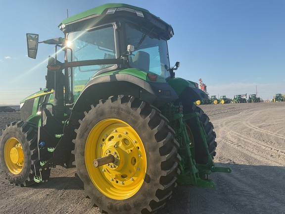 2024 John Deere 7R 250 Tractor