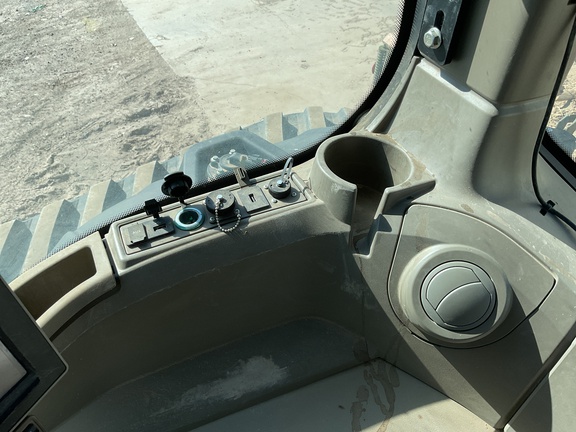2023 John Deere 8RT 370 Tractor Rubber Track