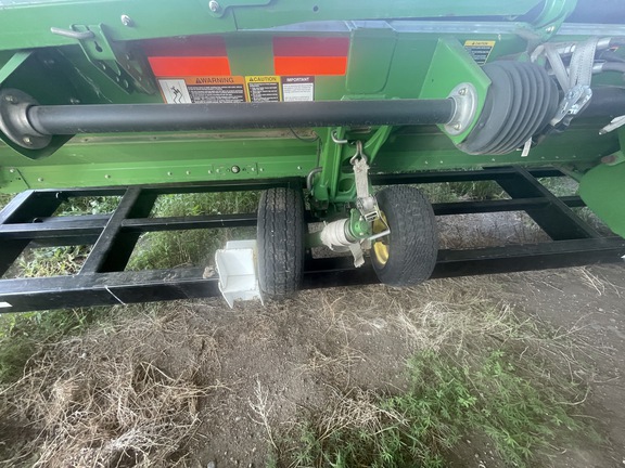 2011 John Deere 635D Header Combine