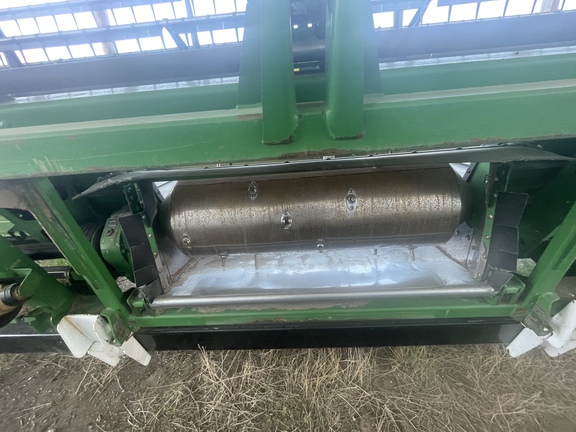 2011 John Deere 635D Header Combine