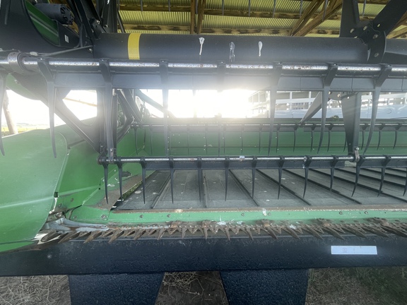2011 John Deere 635D Header Combine