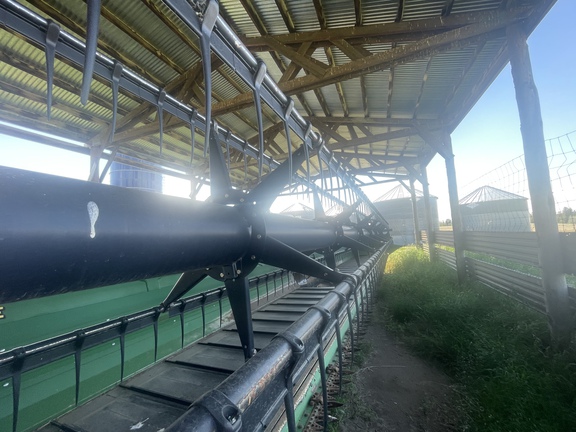 2011 John Deere 635D Header Combine