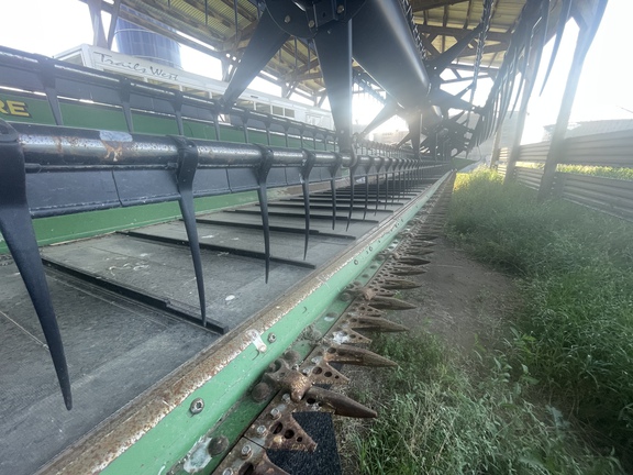 2011 John Deere 635D Header Combine
