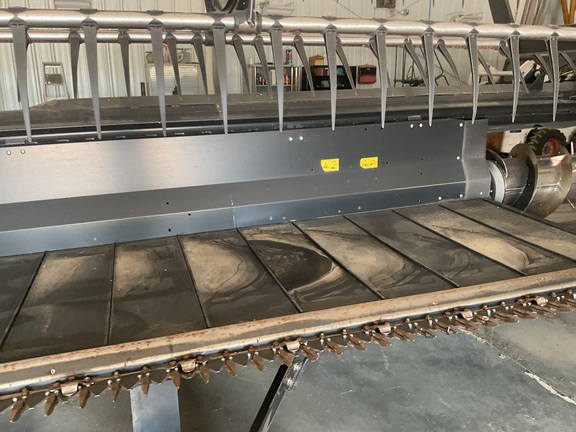 2014 MacDon D65-35 Header Combine