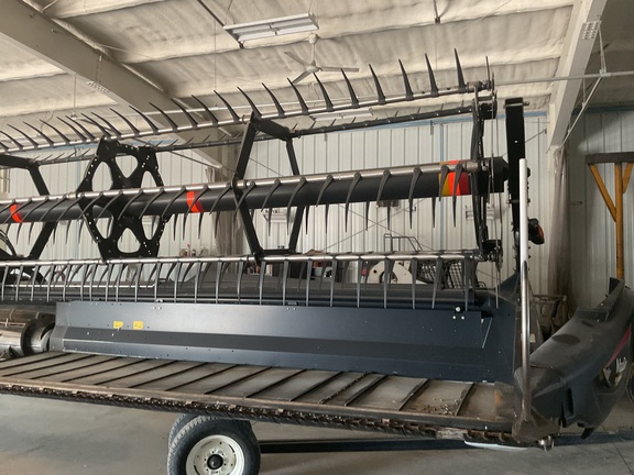 2014 MacDon D65-35 Header Combine