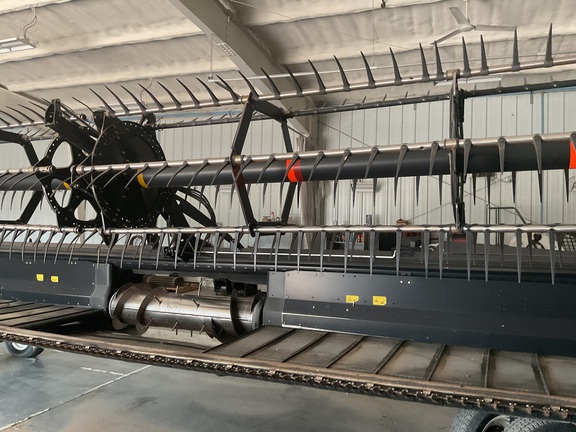 2014 MacDon D65-35 Header Combine