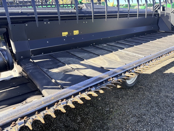 2014 MacDon D65-35 Header Combine