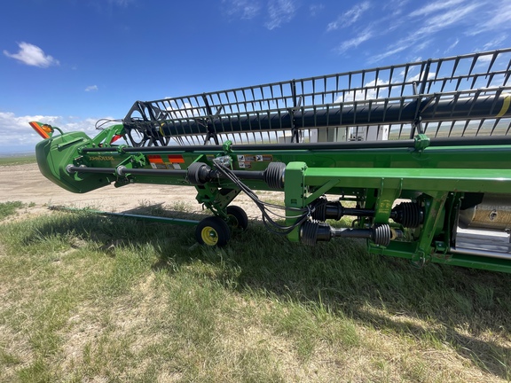 2016 John Deere 635D Header Combine