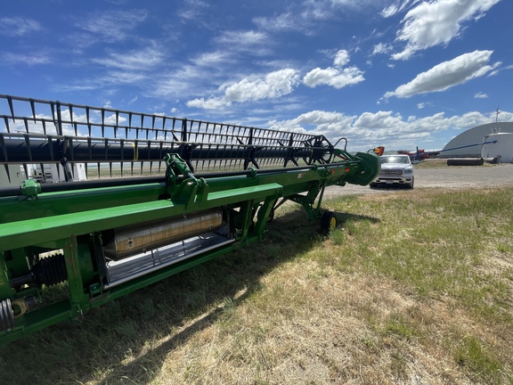 2016 John Deere 635D Header Combine