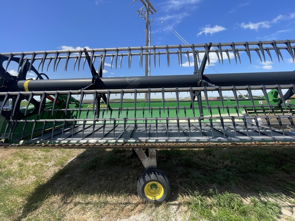 2016 John Deere 635D Header Combine