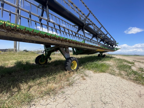 2016 John Deere 635D Header Combine