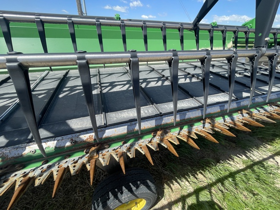 2016 John Deere 635D Header Combine