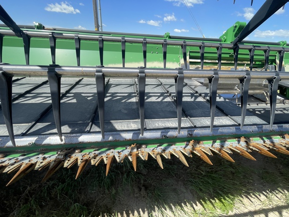 2016 John Deere 635D Header Combine