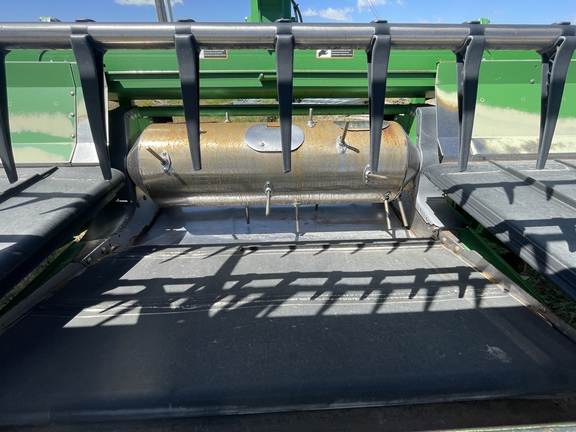 2016 John Deere 635D Header Combine
