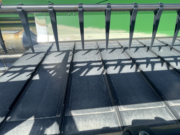 2016 John Deere 635D Header Combine
