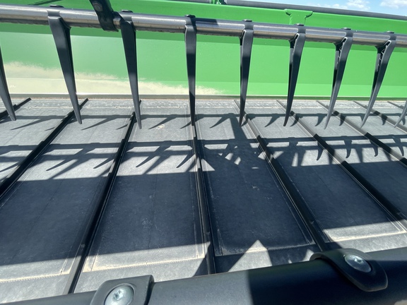 2016 John Deere 635D Header Combine