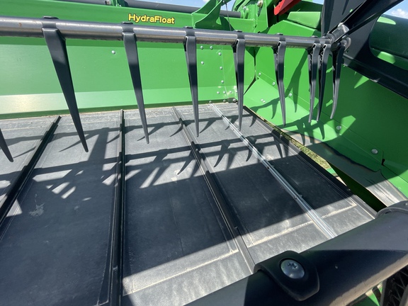 2016 John Deere 635D Header Combine