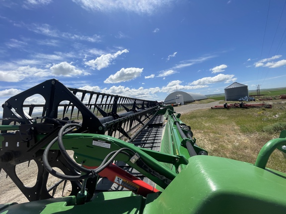2016 John Deere 635D Header Combine