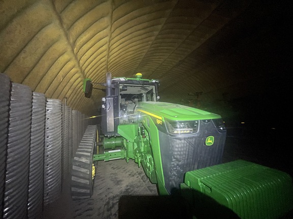 2021 John Deere 8RT 370 Tractor Rubber Track