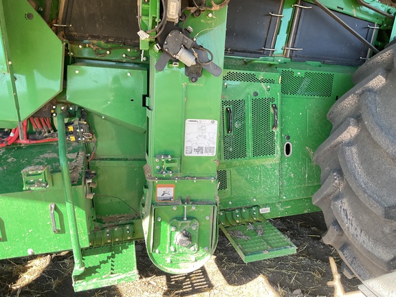 2025 John Deere X9 1100 Combine