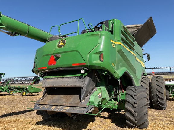 2025 John Deere X9 1100 Combine
