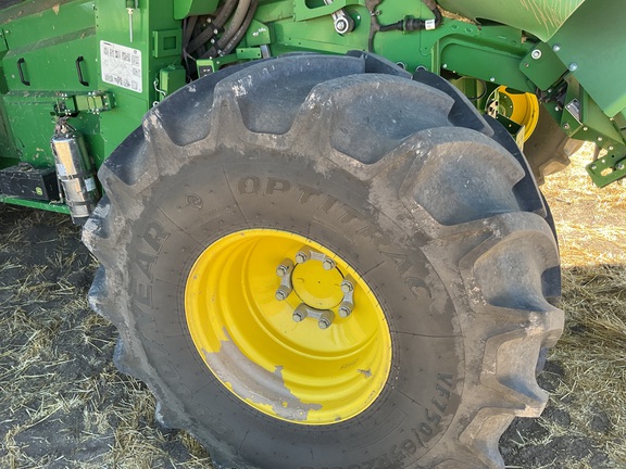 2025 John Deere X9 1100 Combine