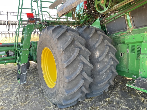 2025 John Deere X9 1100 Combine