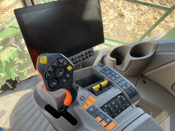 2025 John Deere X9 1100 Combine