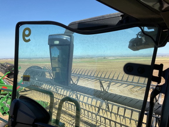 2025 John Deere X9 1100 Combine