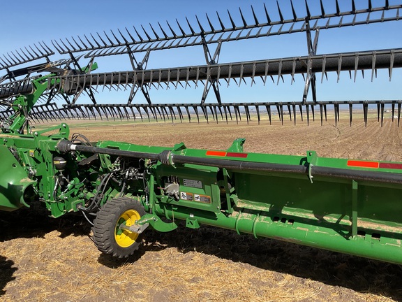 2025 John Deere HDR 50 Header Combine