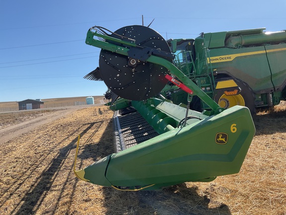 2025 John Deere HDR 50 Header Combine