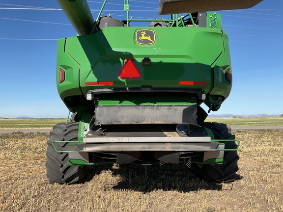 2025 John Deere X9 1100 Combine