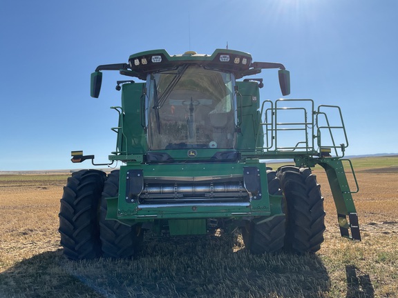 2025 John Deere X9 1100 Combine