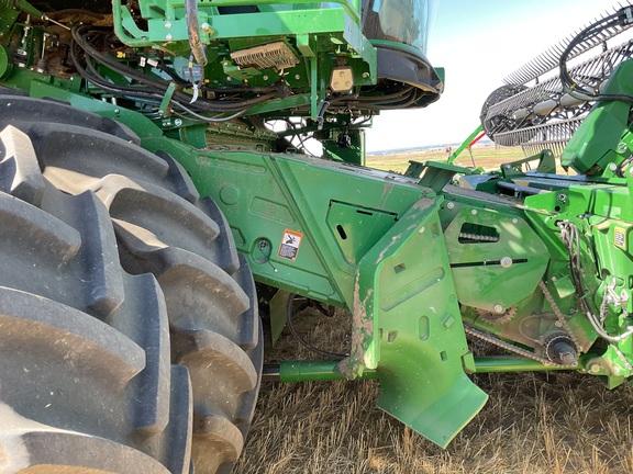 2025 John Deere X9 1100 Combine