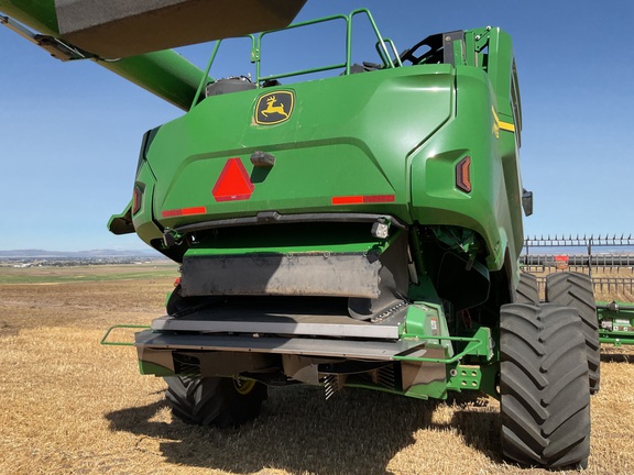 2025 John Deere X9 1100 Combine