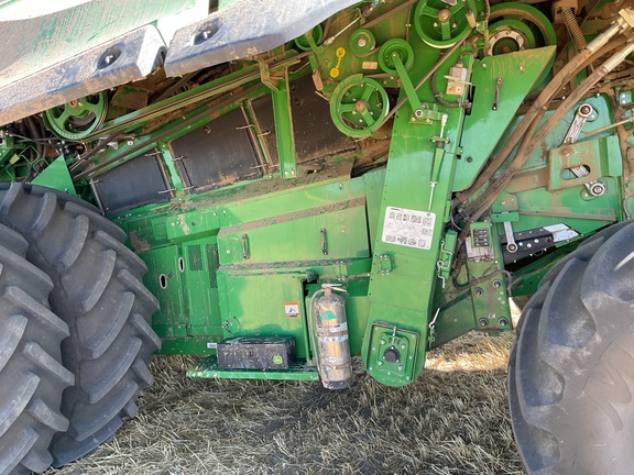 2025 John Deere X9 1100 Combine