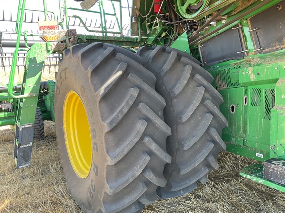 2025 John Deere X9 1100 Combine