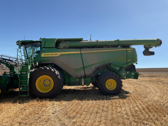 2025 John Deere X9 1100 Combine