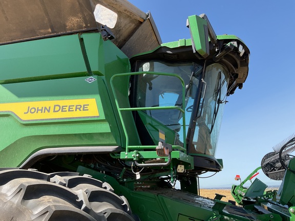 2025 John Deere X9 1100 Combine
