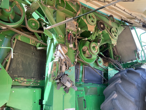 2025 John Deere X9 1100 Combine