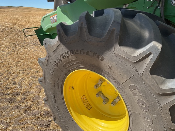 2025 John Deere X9 1100 Combine