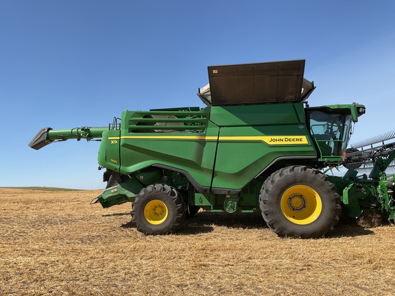 2025 John Deere X9 1100 Combine