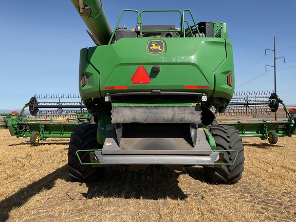 2025 John Deere X9 1100 Combine