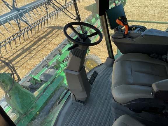 2025 John Deere X9 1100 Combine