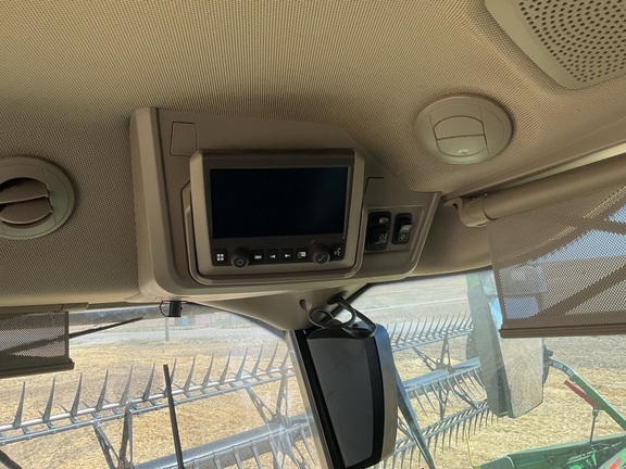 2025 John Deere X9 1100 Combine